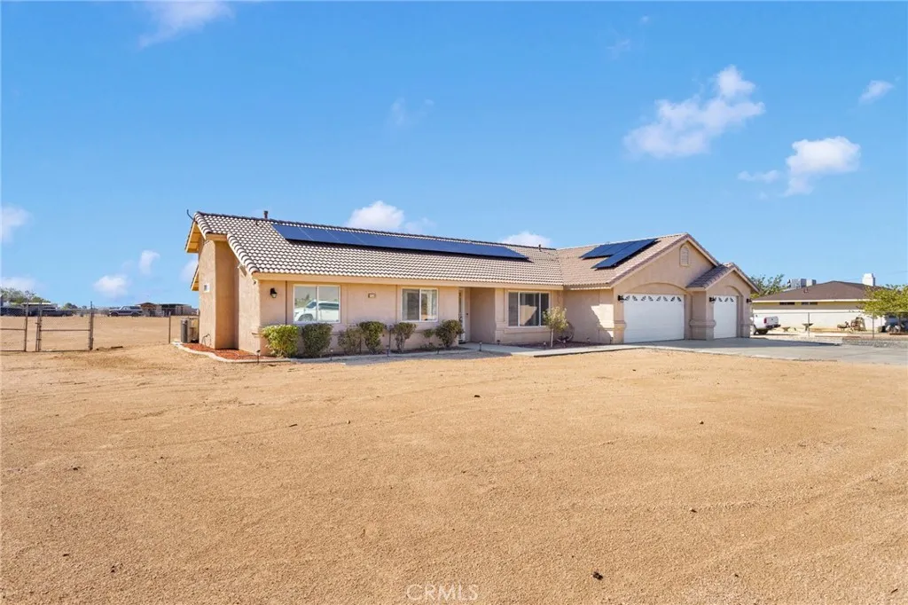 11130 Tenaya Road, Apple Valley, California 92308 home-pic-2