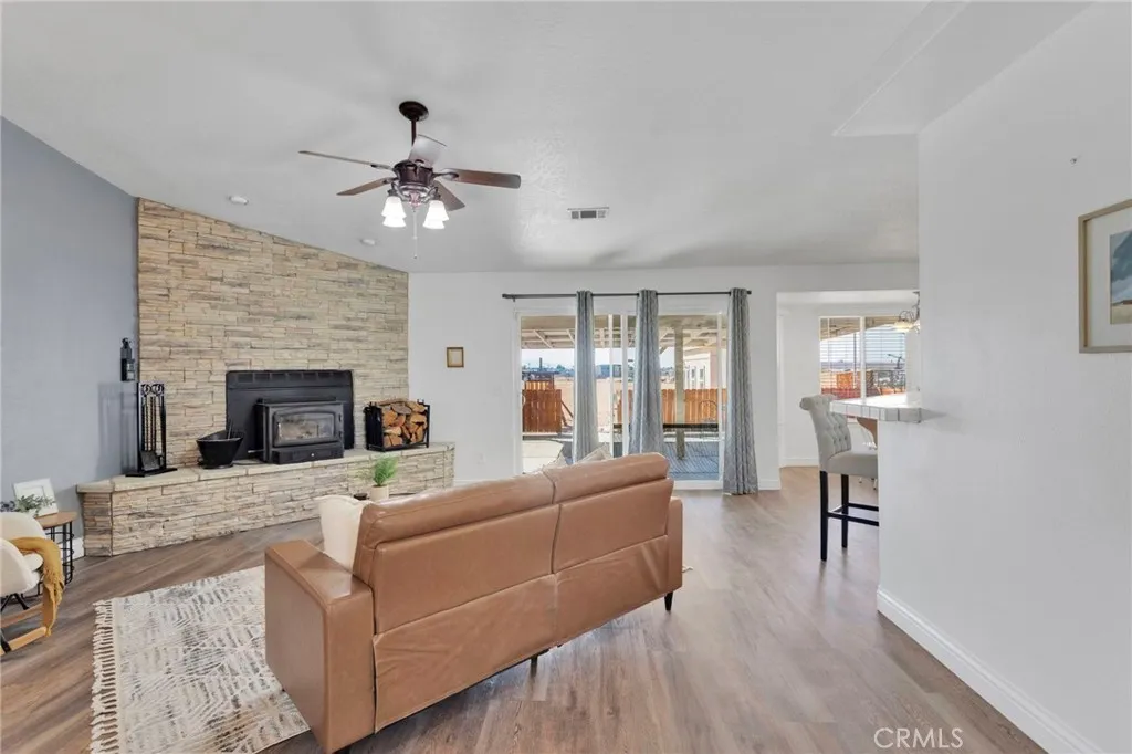 11130 Tenaya Road, Apple Valley, California 92308 home-pic-9