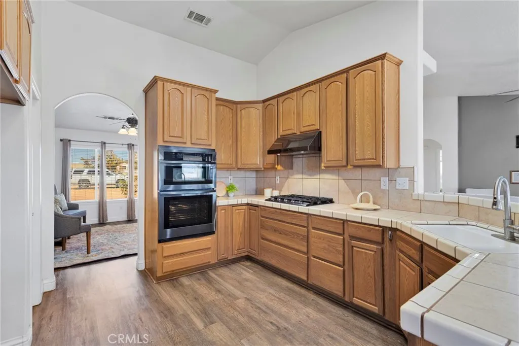 11130 Tenaya Road, Apple Valley, California 92308 home-pic-13