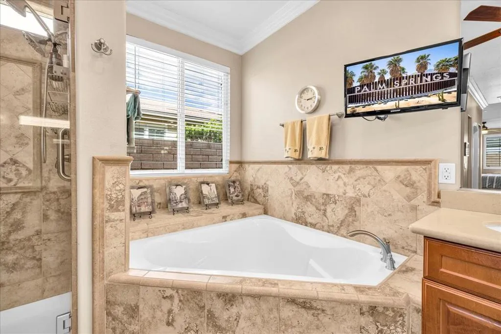 3839 Blue Sky Way, Palm Springs, California 92262 home-pic-18
