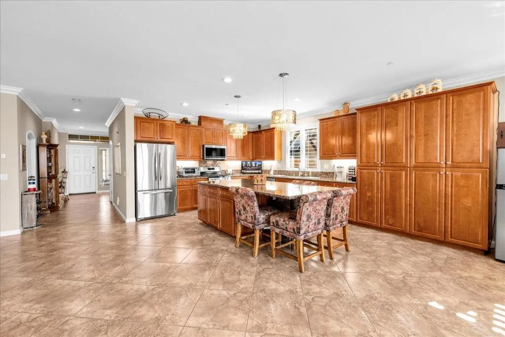 3839 Blue Sky Way, Palm Springs, California 92262 home-pic-11