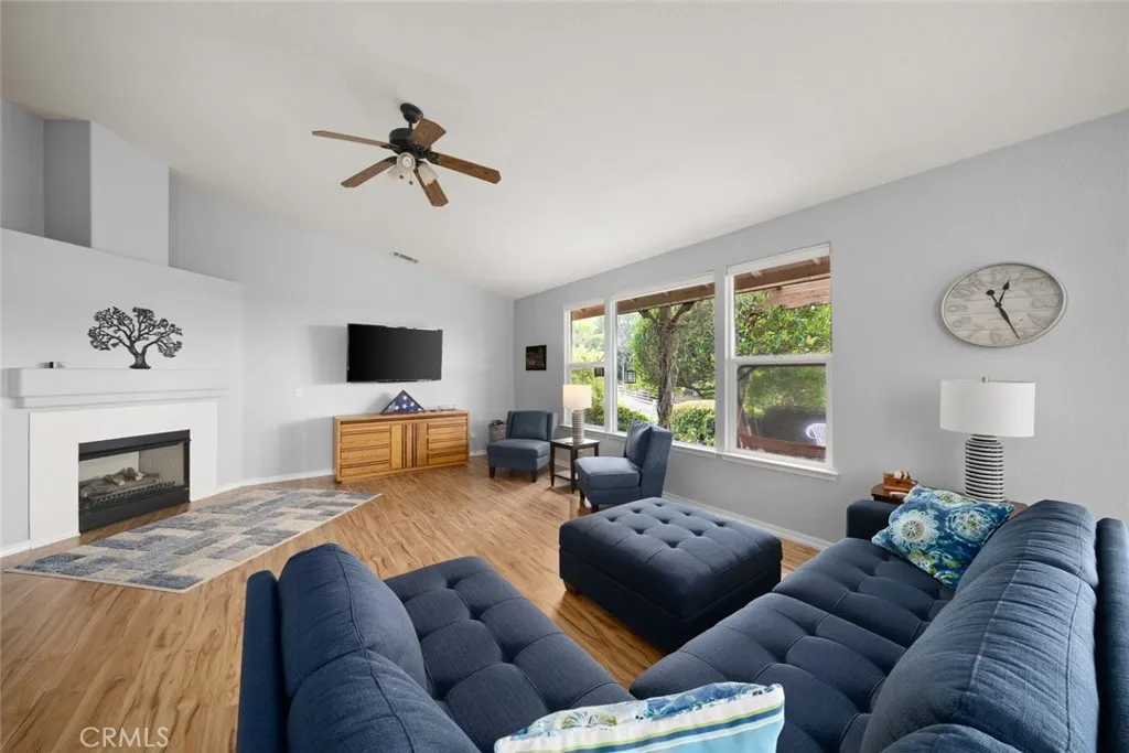 553 Rosemary, Arroyo Grande, California 93420 home-pic-4