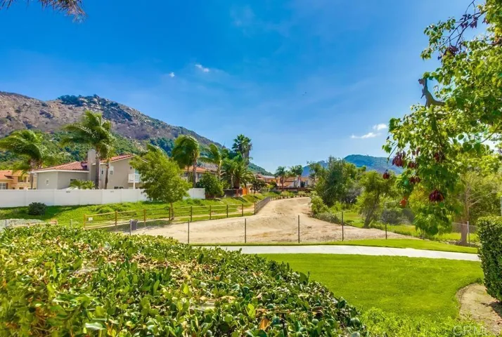 4965 Lake Shore Court, Fallbrook, California 92028