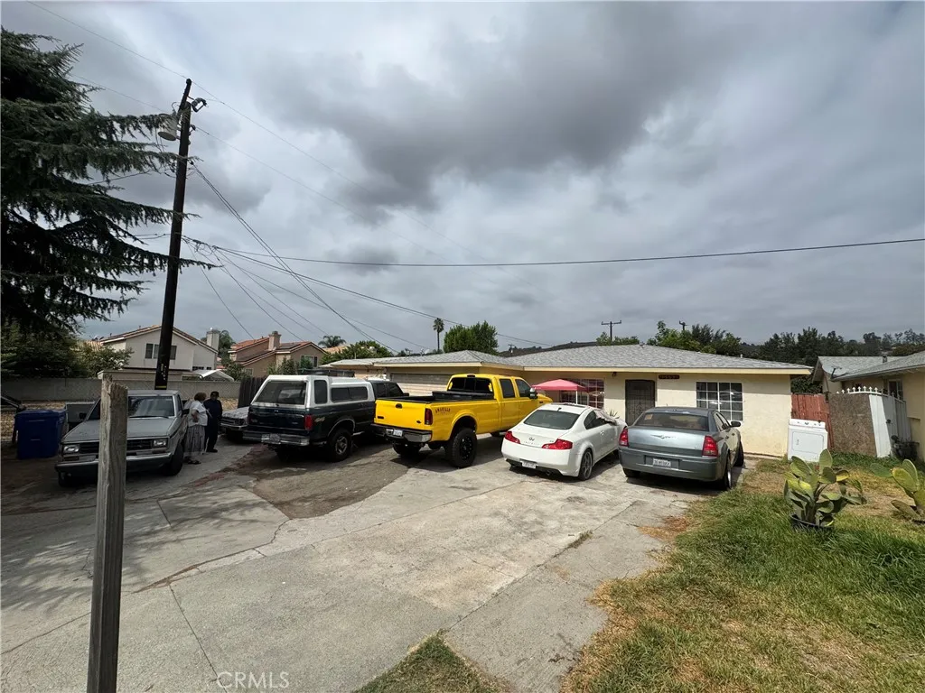 1563 La Vita, Pomona, California 91768 home-pic-0