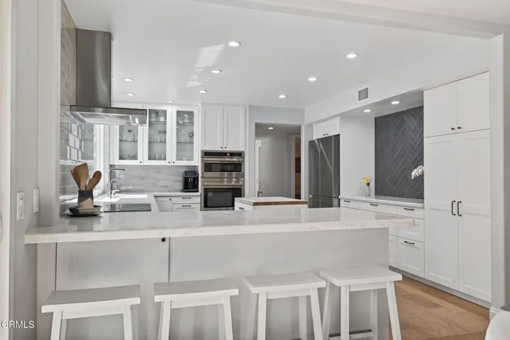 18-web-or-mls-070_UpmarketMedia-1566Edg-