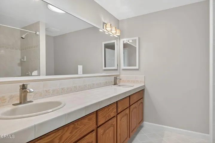 43-web-or-mls-017_UpmarketMedia-1566Edg-