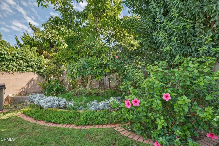 60-web-or-mls-035_UpmarketMedia-1566Edg-