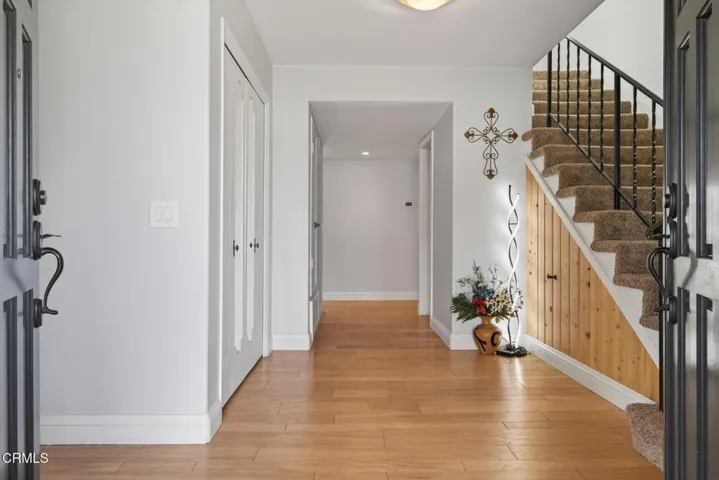 6-web-or-mls-061_UpmarketMedia-1566Edg-7