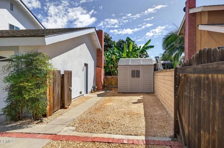 68-web-or-mls-UpmarketMedia-1566Edg-53a