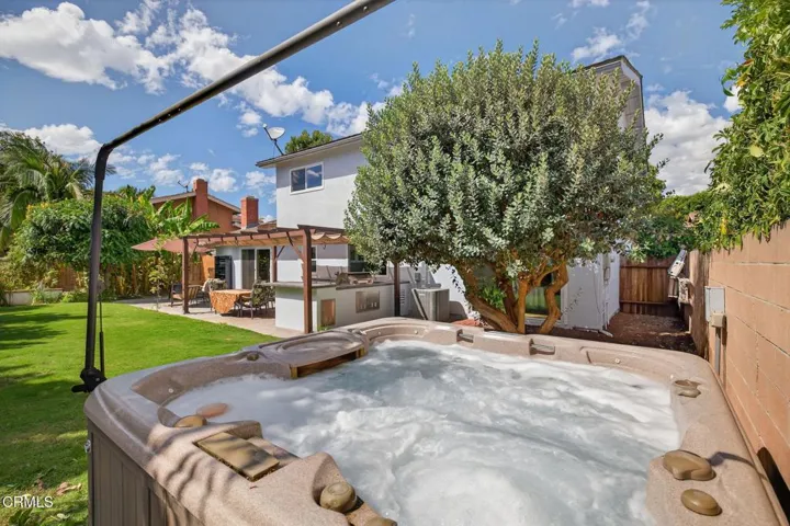 58-web-or-mls-001_UpmarketMedia-1566Edg-