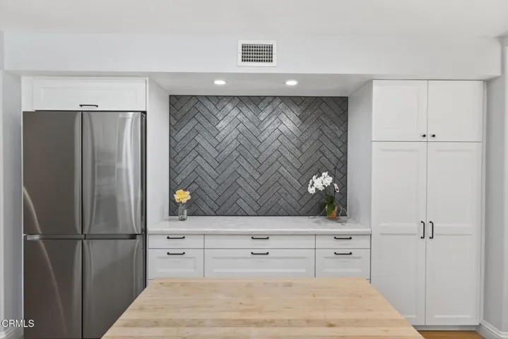 25-web-or-mls-009_UpmarketMedia-1566Edg-