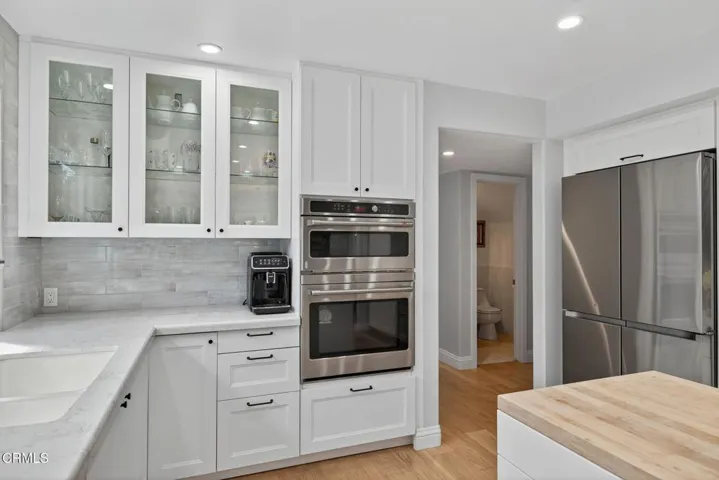 26-web-or-mls-010_UpmarketMedia-1566Edg-