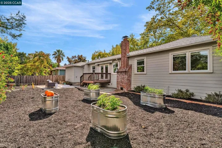 1220 Kendall Court, Walnut Creek, California 94595
