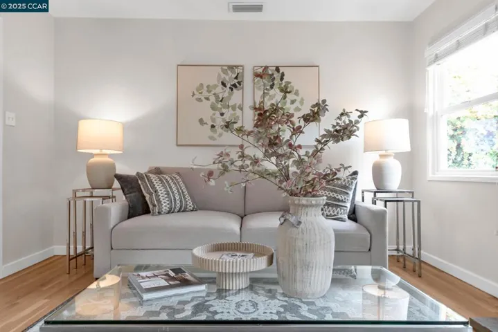1220 Kendall Court, Walnut Creek, California 94595