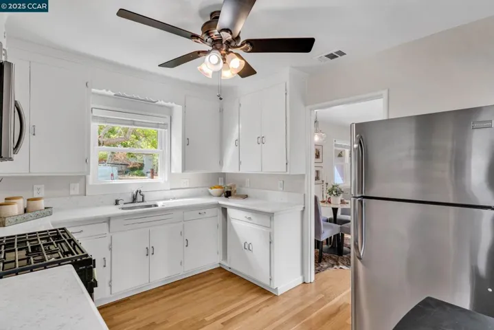 1220 Kendall Court, Walnut Creek, California 94595
