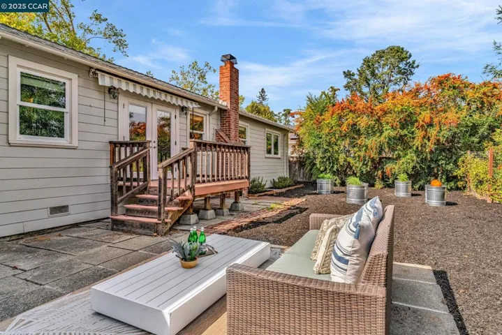 1220 Kendall Court, Walnut Creek, California 94595