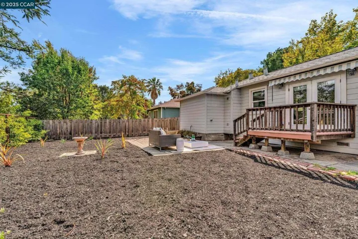 1220 Kendall Court, Walnut Creek, California 94595