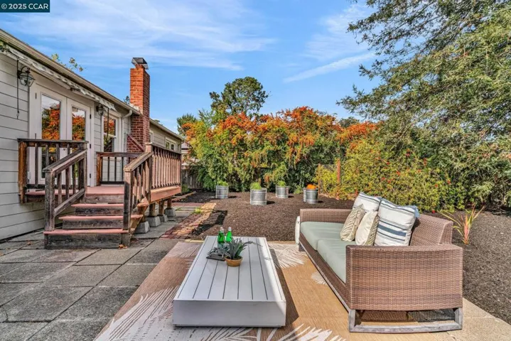 1220 Kendall Court, Walnut Creek, California 94595
