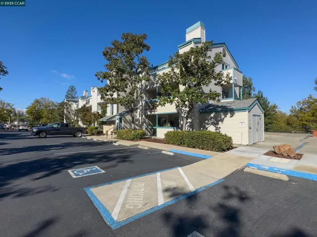 1420 Bel Air Dr 207, Concord, California 94521