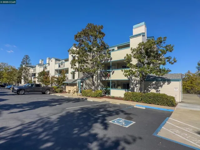1420 Bel Air Dr 207, Concord, California 94521
