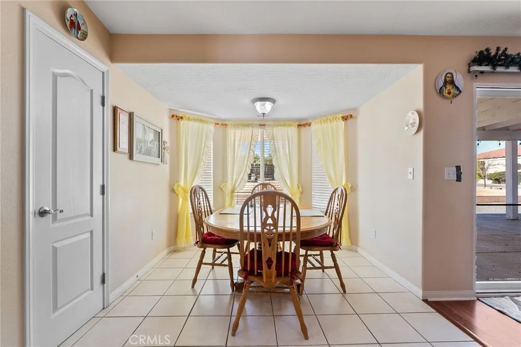 18540 18540 Fairburn Avenue, Hesperia, California 92345 home-pic-40
