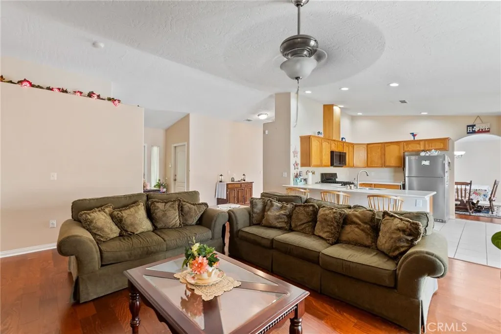18540 18540 Fairburn Avenue, Hesperia, California 92345 home-pic-35