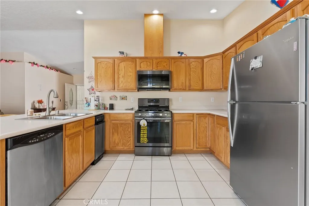 18540 18540 Fairburn Avenue, Hesperia, California 92345 home-pic-26