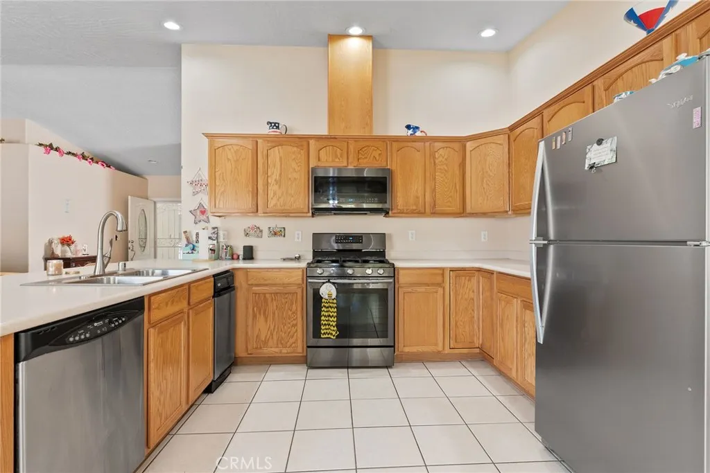 18540 18540 Fairburn Avenue, Hesperia, California 92345 home-pic-25