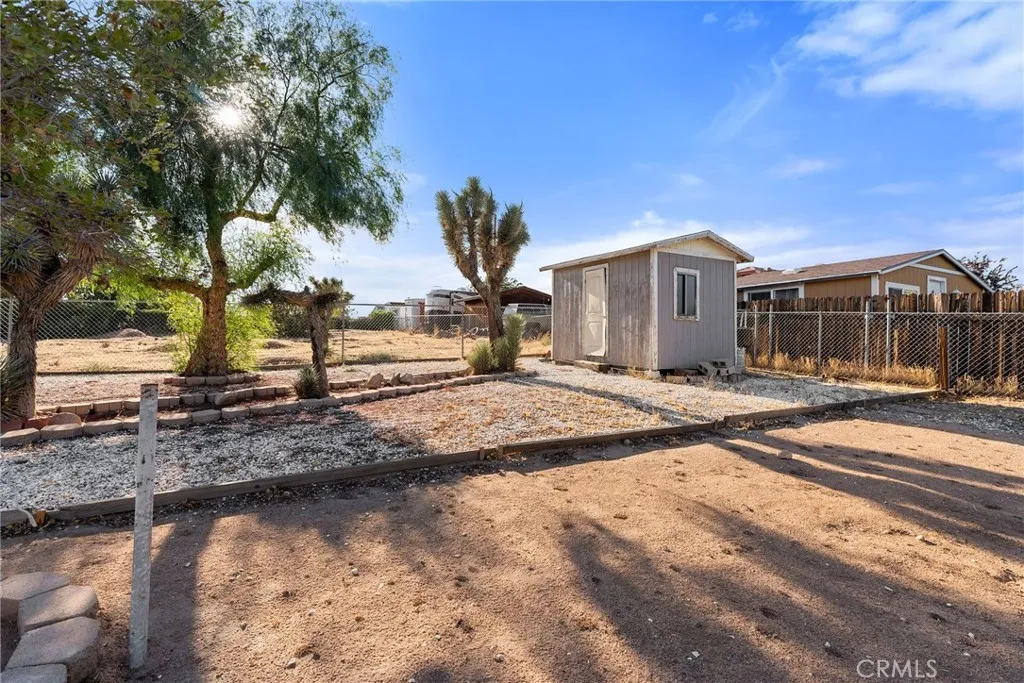 18540 18540 Fairburn Avenue, Hesperia, California 92345 home-pic-9