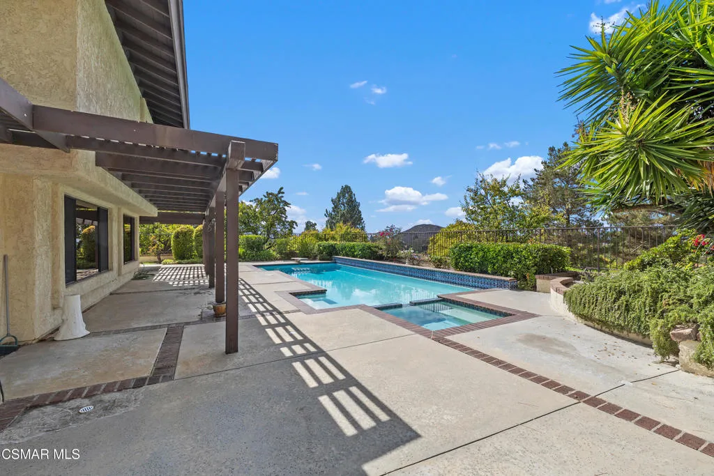 3957 Corte Cancion, Thousand Oaks, California 91360 home-pic-4