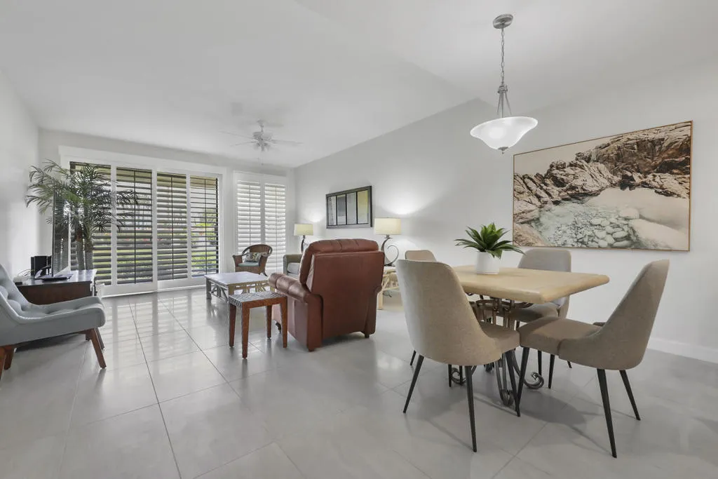 31 Malaga Drive, Rancho Mirage, California 92270 home-pic-2