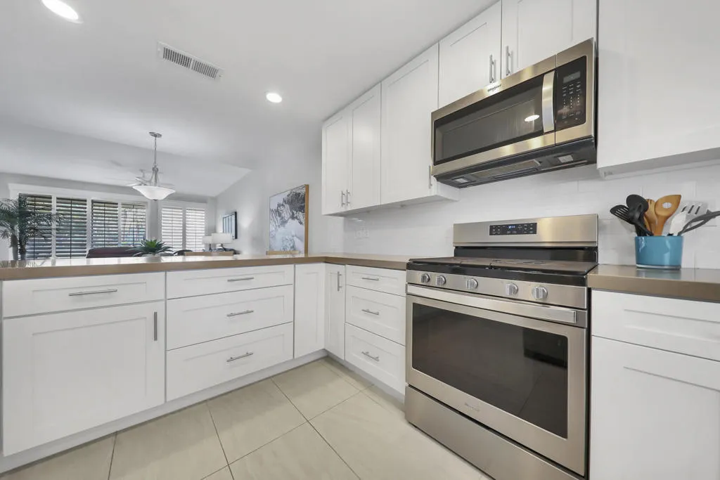 31 Malaga Drive, Rancho Mirage, California 92270 home-pic-14