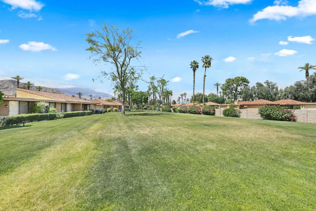 31 Malaga Drive, Rancho Mirage, California 92270 home-pic-24