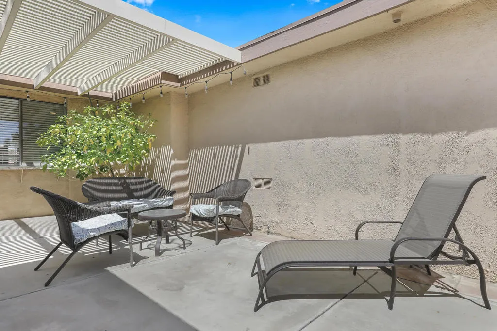 31 Malaga Drive, Rancho Mirage, California 92270 home-pic-1