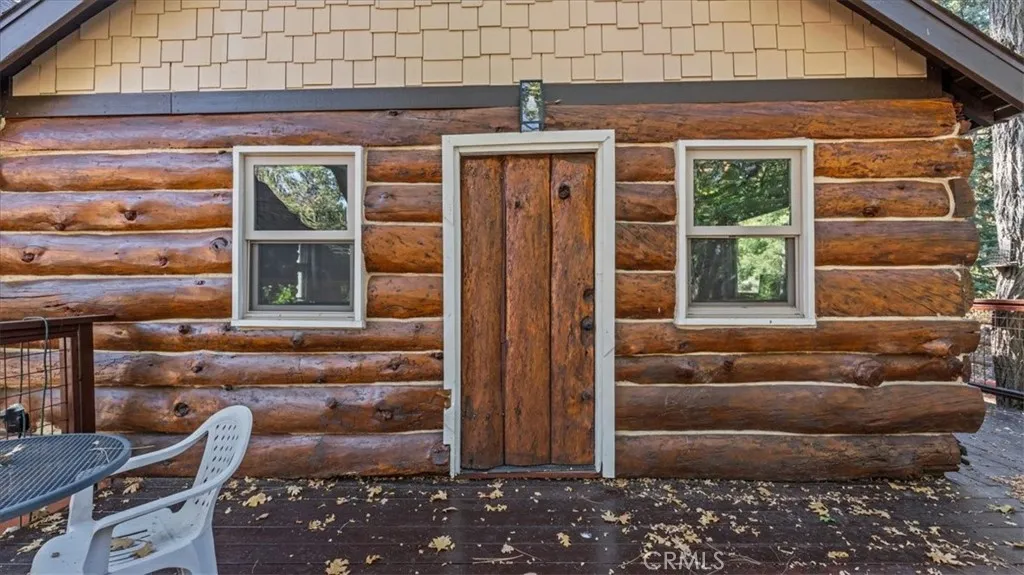 42721 Willow Avenue, Big Bear, California 92315 home-pic-2