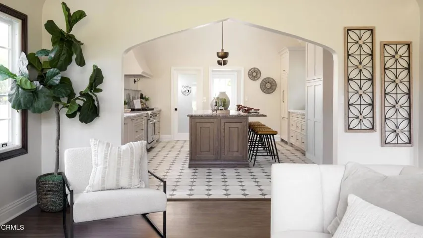 40-web-or-mls-2074 Las Lunas St by Pierr