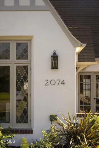 36-web-or-mls-2074 Las Lunas St by Pierr