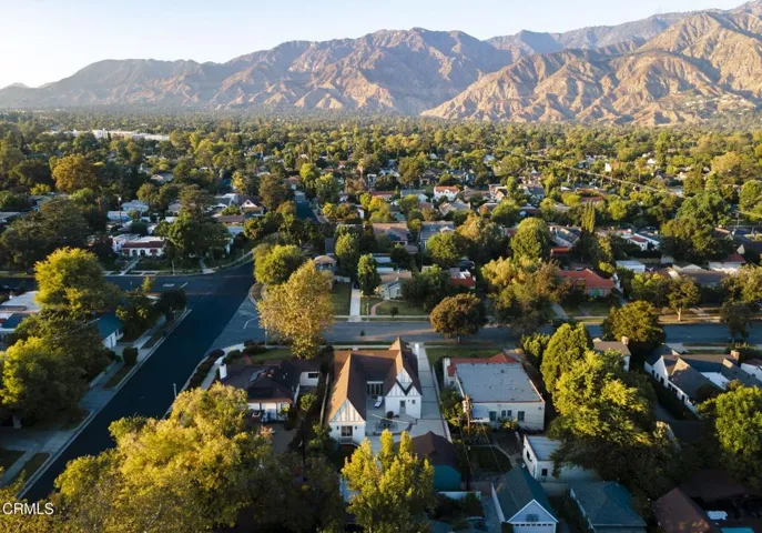 39-web-or-mls-2074 Las Lunas St by Pierr