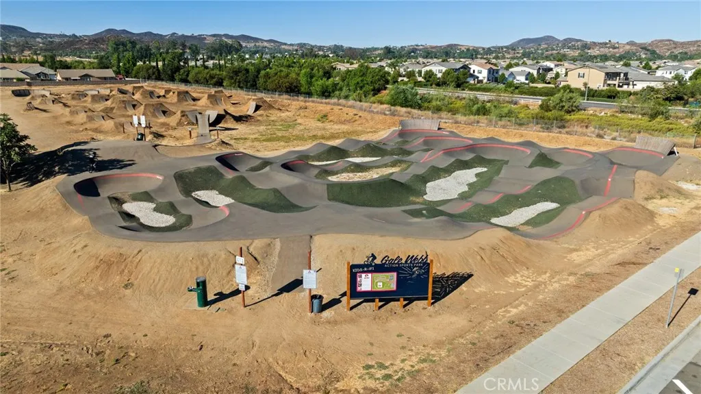 24347 Ponderosa Ln, Menifee, California 92584 home-pic-68