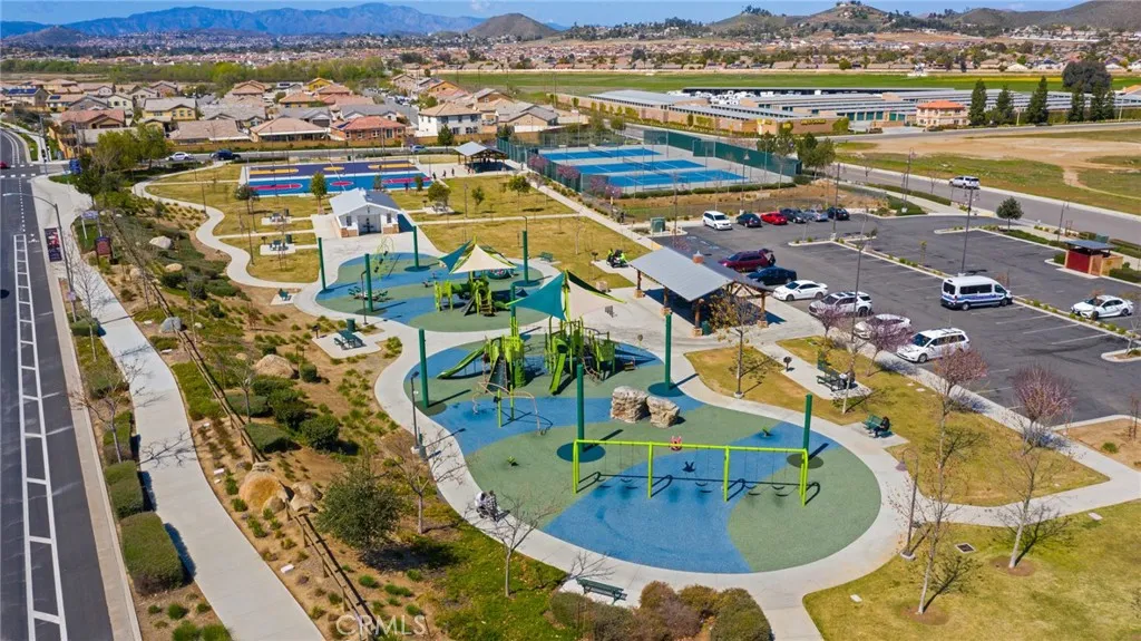 24347 Ponderosa Ln, Menifee, California 92584 home-pic-64