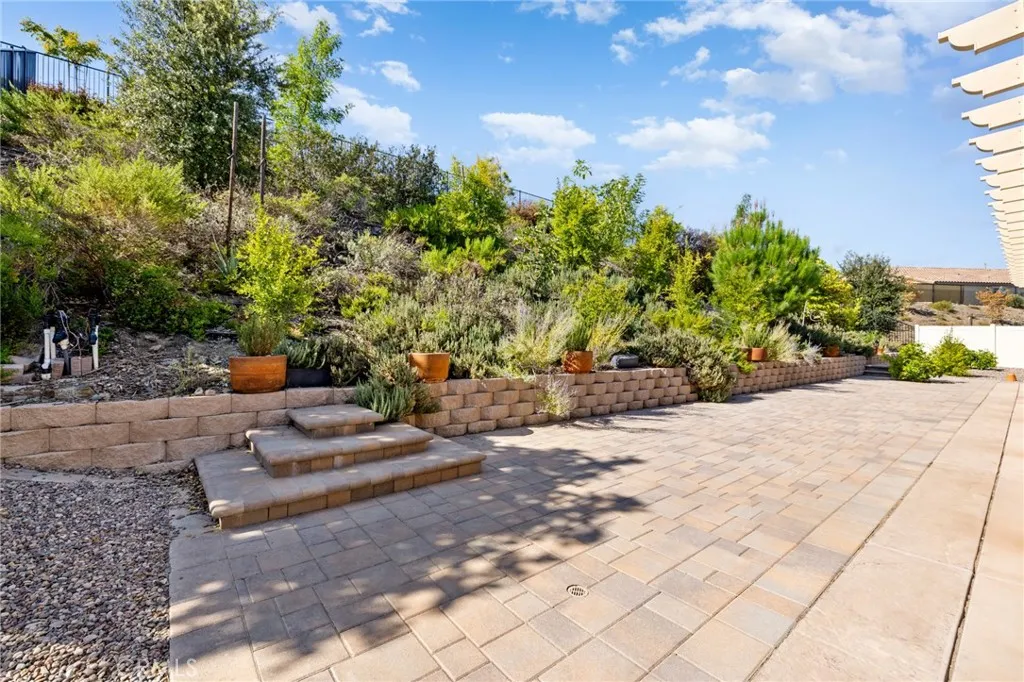24347 Ponderosa Ln, Menifee, California 92584 home-pic-47