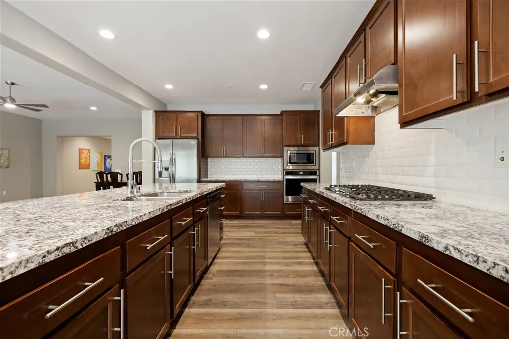 24347 Ponderosa Ln, Menifee, California 92584 home-pic-29