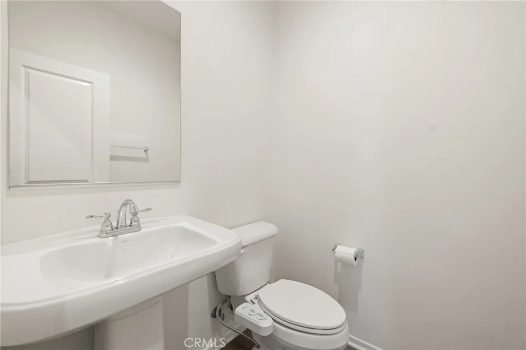 24347 Ponderosa Ln, Menifee, California 92584 home-pic-14