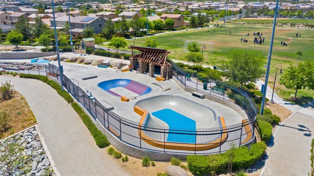 24347 Ponderosa Ln, Menifee, California 92584 home-pic-67