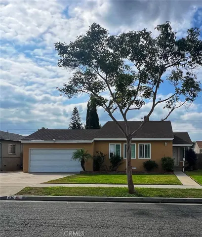430 W Knepp Avenue, Fullerton, California 92832