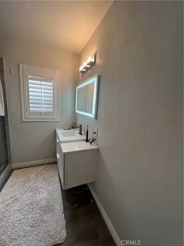 430 W Knepp Avenue, Fullerton, California 92832