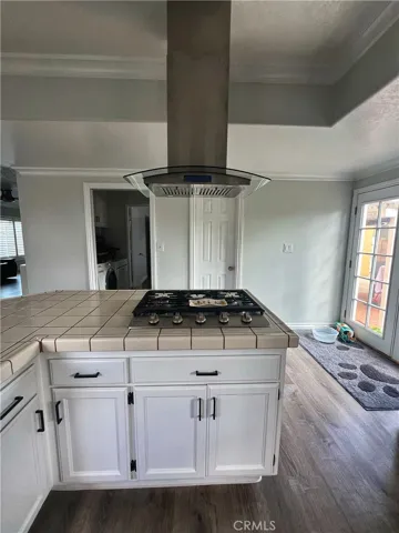 430 W Knepp Avenue, Fullerton, California 92832