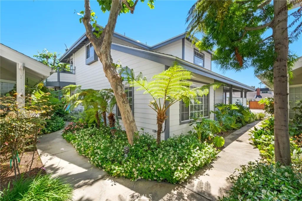 245 Palmer St., Costa Mesa, California 92627 home-pic-6