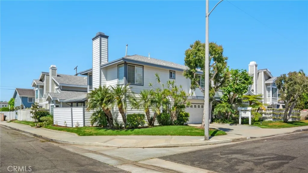 245 Palmer St., Costa Mesa, California 92627 home-pic-2
