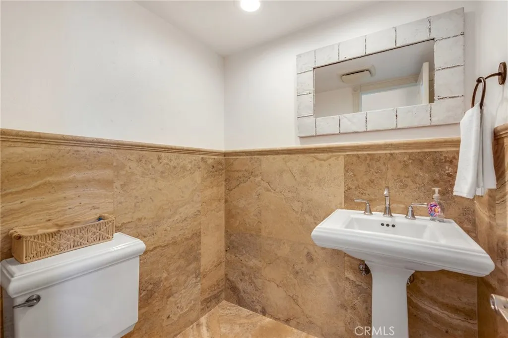 245 Palmer St., Costa Mesa, California 92627 home-pic-24